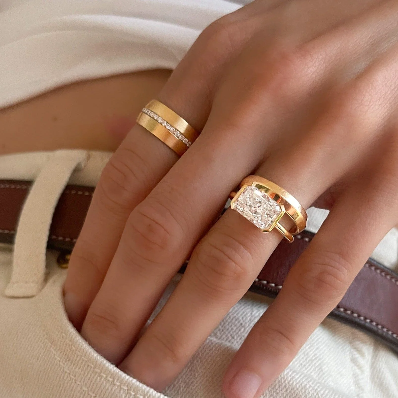 Butter Knife Edge Wedding Band (4mm) - Image 9