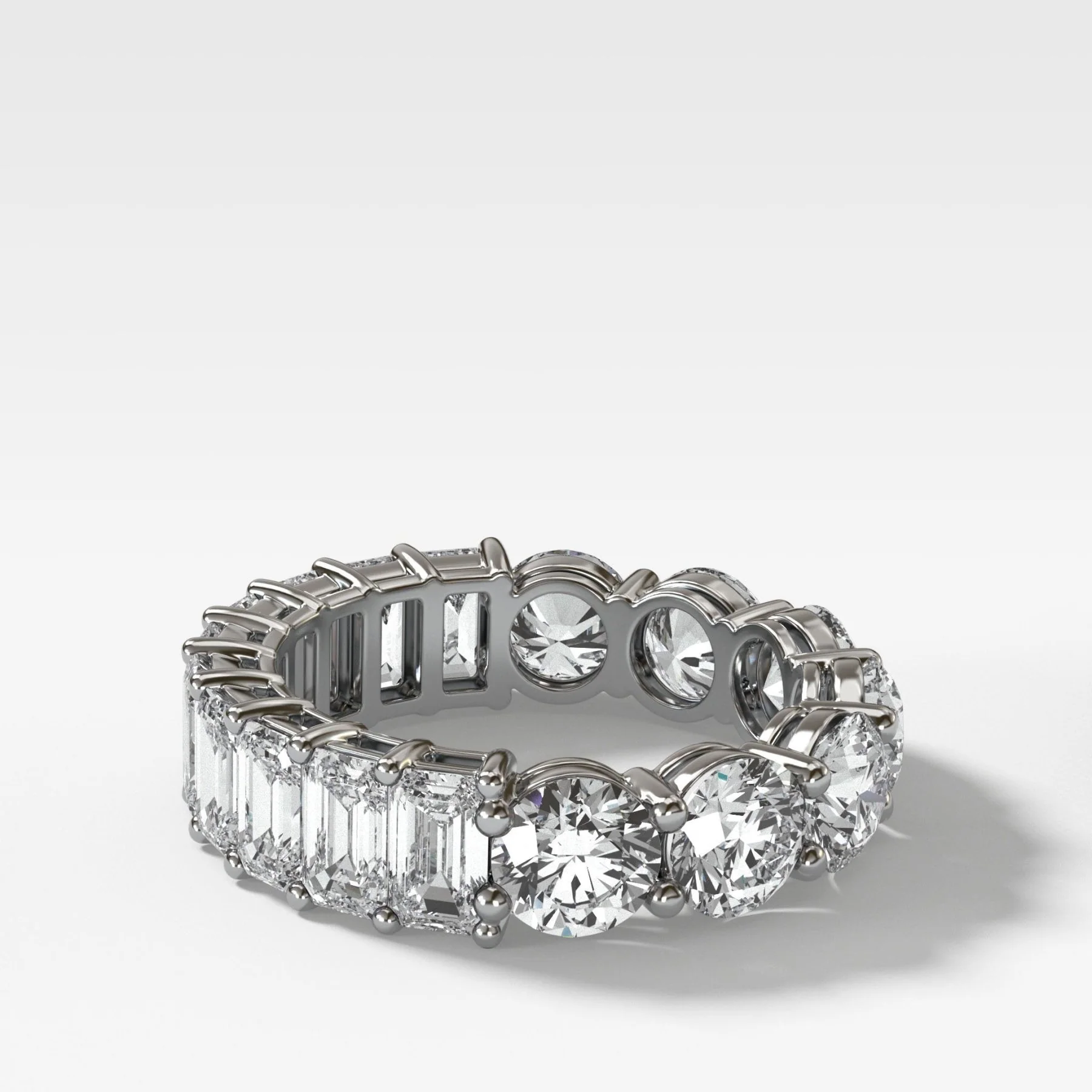 Reversible Diamond Eternity band (Round/Emerald Cut) - Image 3